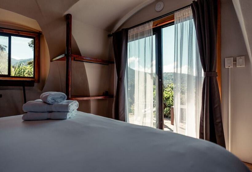 스탠다드 룸, Bambuda Castle