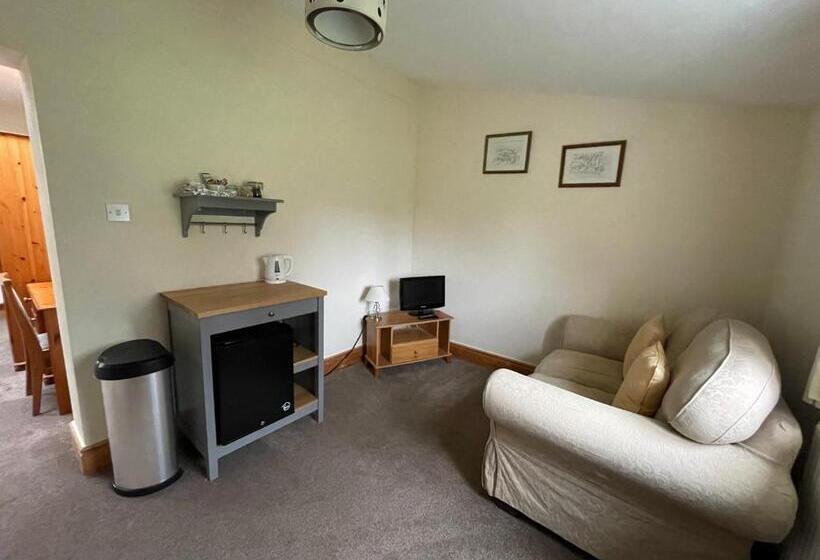 غرفة قياسية, The Waterings