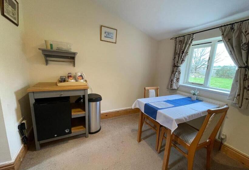 غرفة قياسية, The Waterings