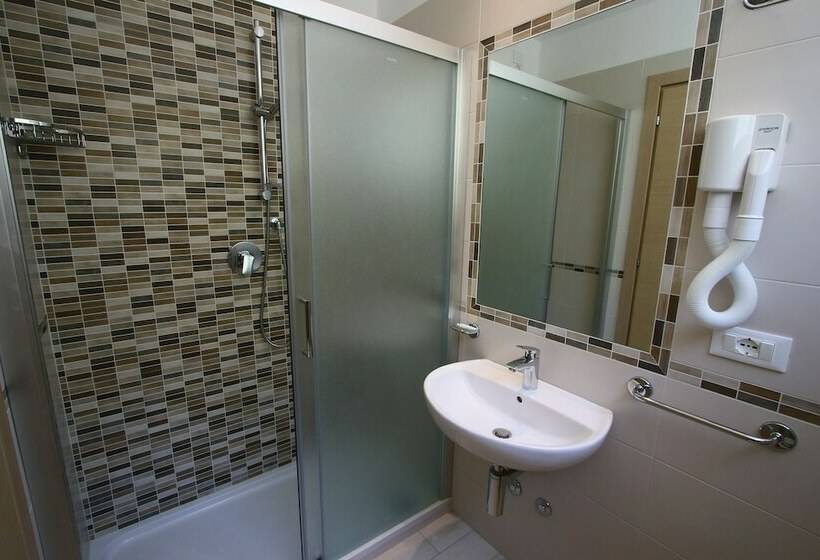 اتاق استاندارد, Beach Hotel Clerice