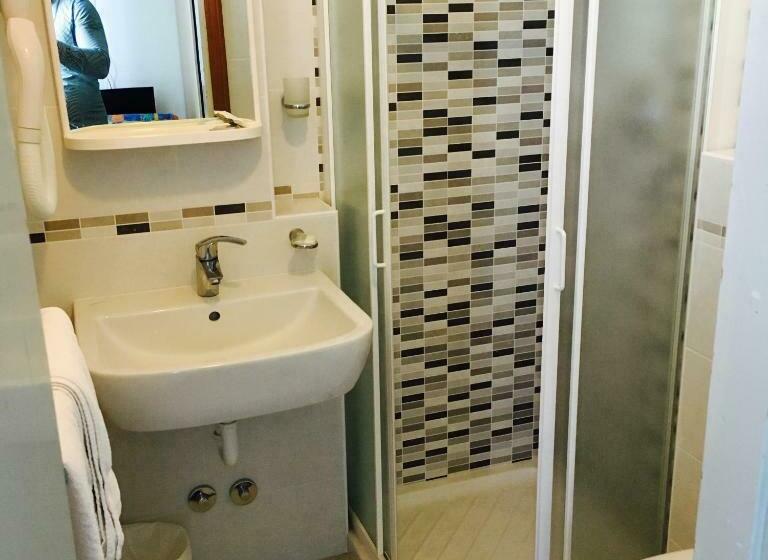 اتاق استاندارد, Beach Hotel Clerice