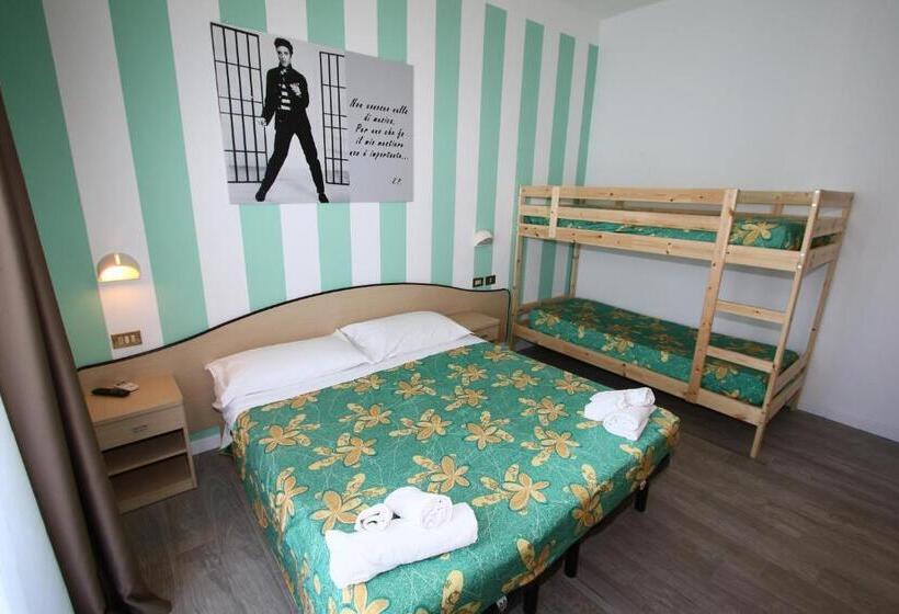 اتاق استاندارد چهارنفره با بالکن, Beach Hotel Clerice