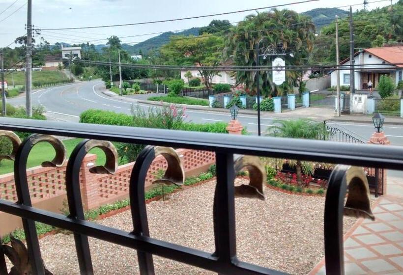 스위트, Edelweiss Pomerode