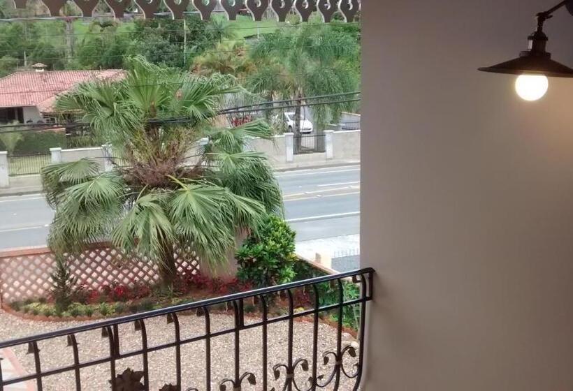 스위트, Edelweiss Pomerode