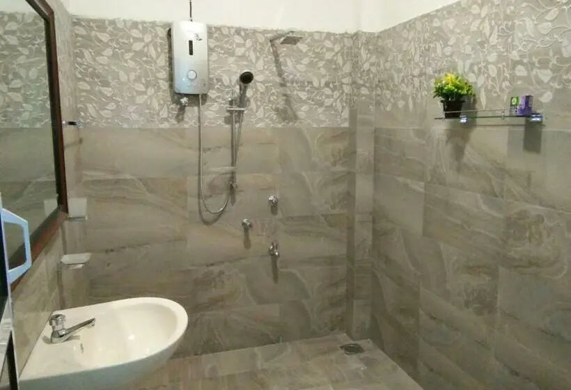 Comfort Kolmen Hengen Huone, Ging View Villa