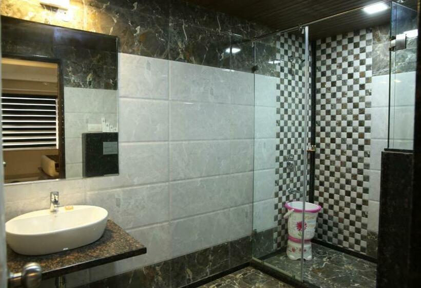 Deluxe Værelse, Kc Inn