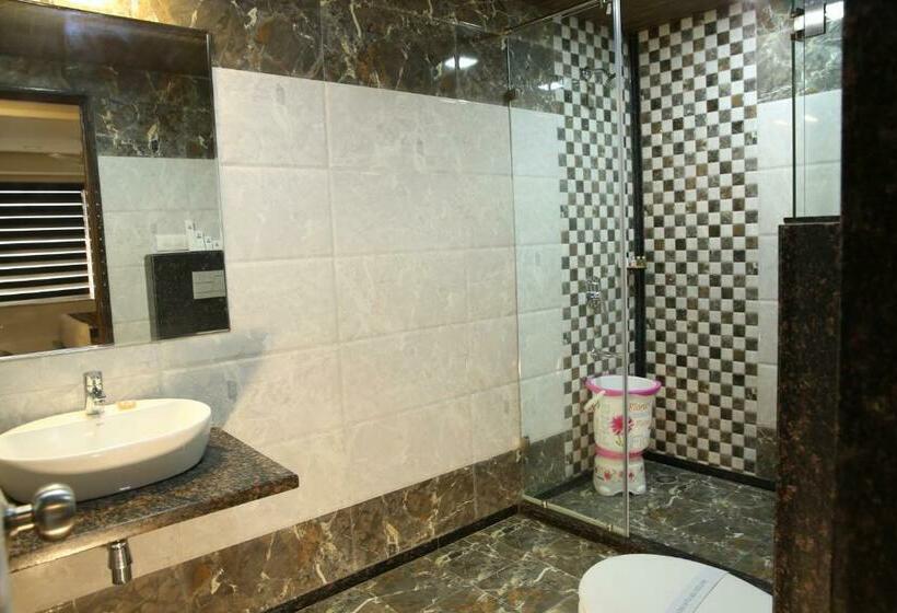 Deluxe Værelse, Kc Inn