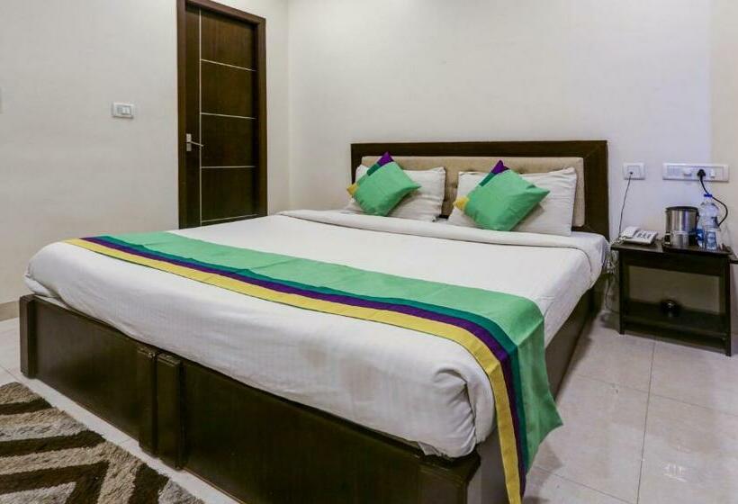 Quarto Estandar, Royal Elite Madurai