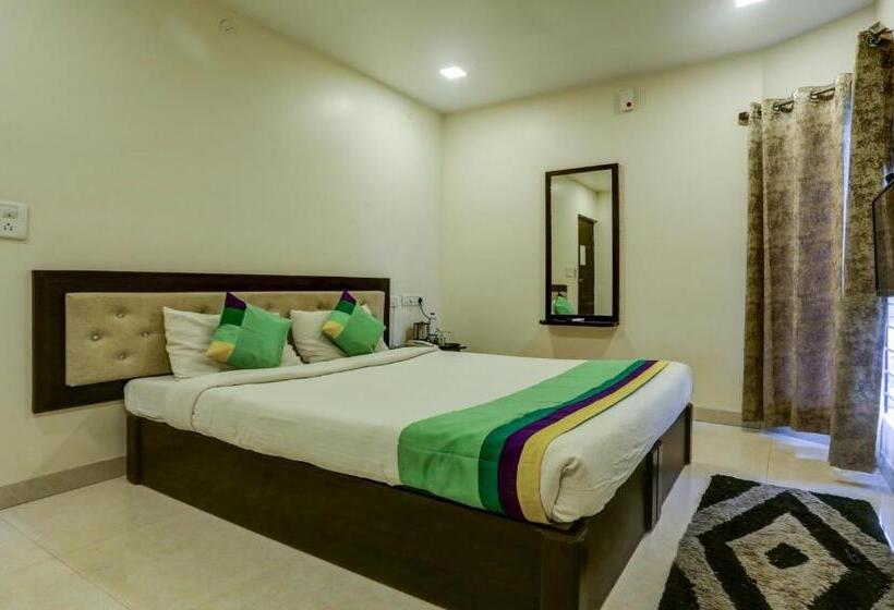 Quarto Deluxe, Royal Elite Madurai