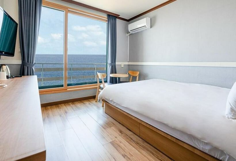 דירת חדר בסיסית, Yangyang Eight