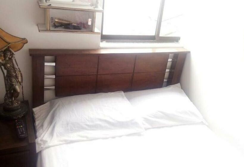 스탠다드 룸 공동 욕실, Nomada Hostel