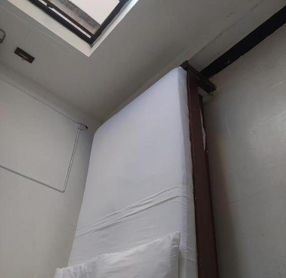 베이직 3인 룸, Nomada Hostel