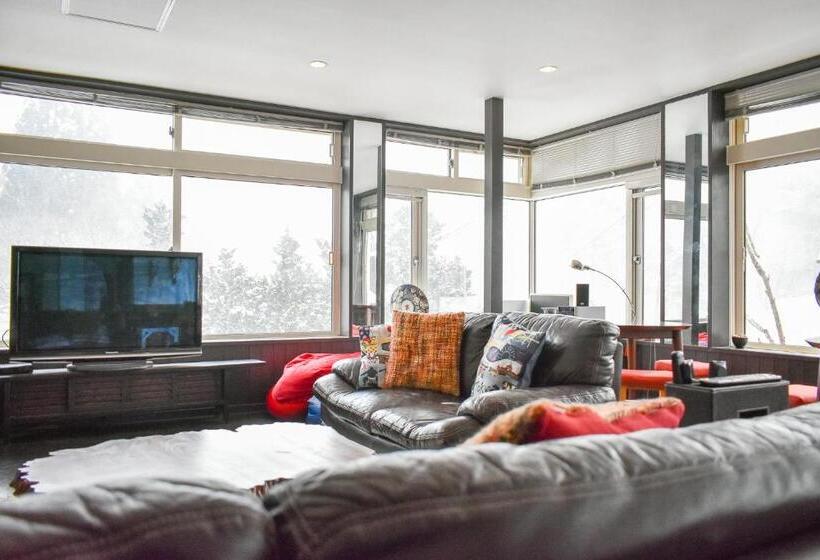 Семейный Номер Совместный Санузел, Asuka Lodge