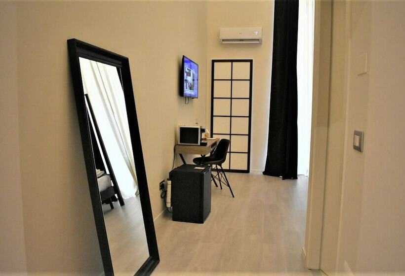 اتاق لوکس با بالکن, Gatto Bianco Duchessa