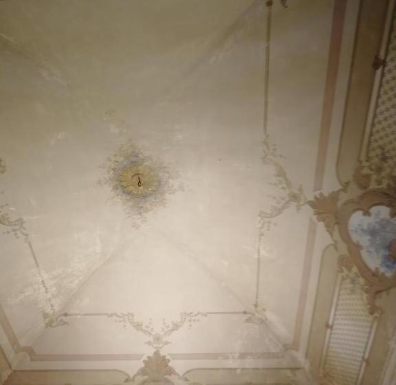 اتاق لوکس با بالکن, Gatto Bianco Duchessa