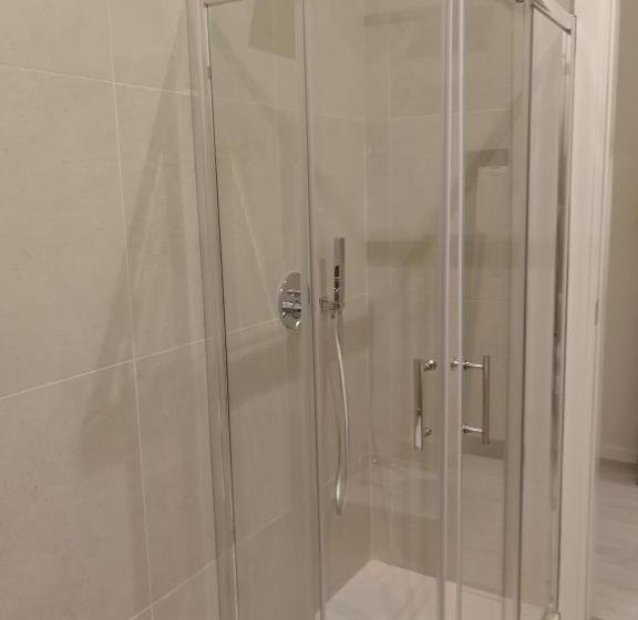 اتاق لوکس با بالکن, Gatto Bianco Duchessa