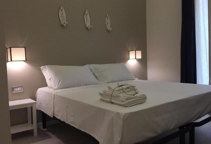 اتاق استاندارد با بالکن, Gatto Bianco Duchessa