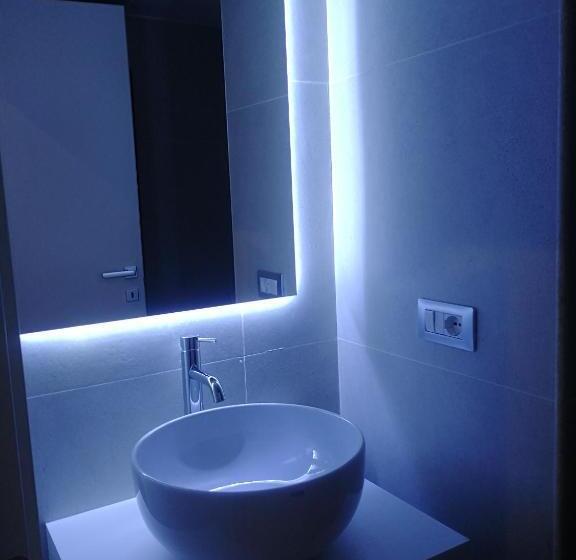 سوییت جونیور با بالکن, Gatto Bianco Duchessa