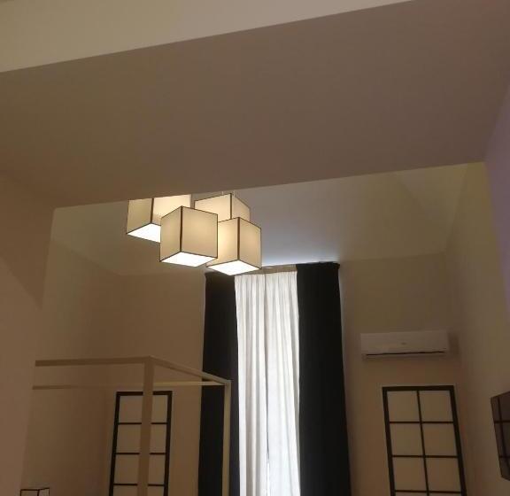 سوییت جونیور با بالکن, Gatto Bianco Duchessa