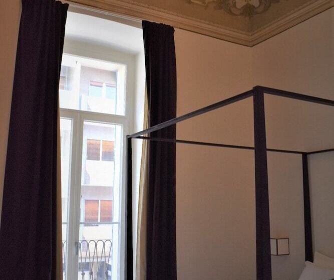 اتاق لوکس با بالکن, Gatto Bianco Duchessa