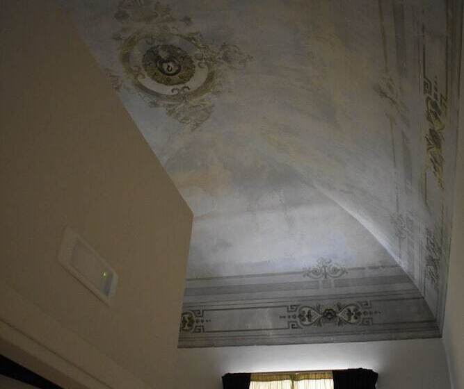 اتاق لوکس, Gatto Bianco Duchessa