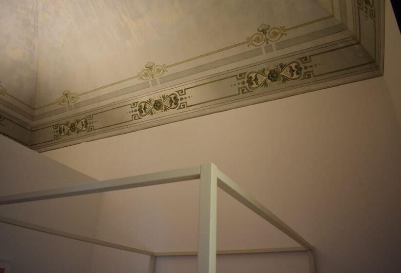 اتاق لوکس, Gatto Bianco Duchessa