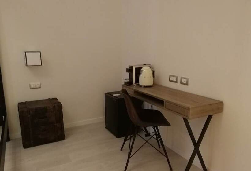 سوییت جونیور با بالکن, Gatto Bianco Duchessa