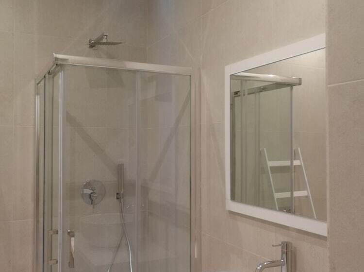 سوییت جونیور با بالکن, Gatto Bianco Duchessa