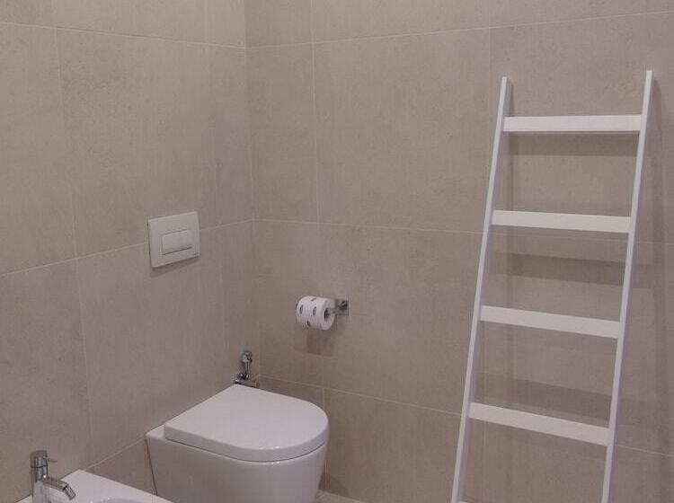 سوییت جونیور با بالکن, Gatto Bianco Duchessa