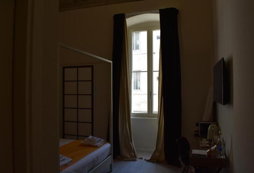 اتاق لوکس, Gatto Bianco Duchessa