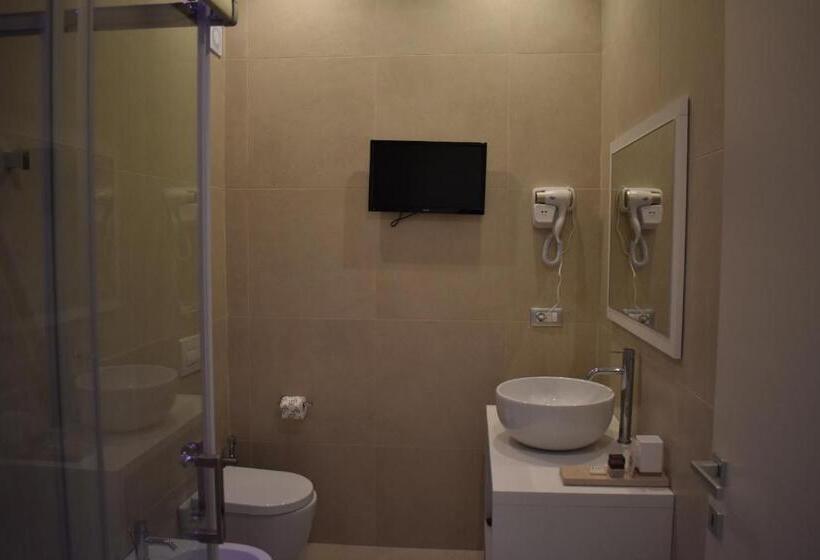 اتاق لوکس, Gatto Bianco Duchessa