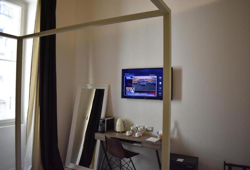 اتاق لوکس, Gatto Bianco Duchessa