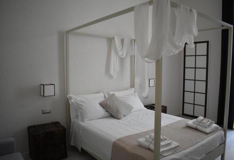 سوییت جونیور با بالکن, Gatto Bianco Duchessa