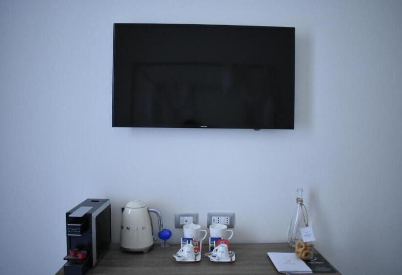 سوییت جونیور با بالکن, Gatto Bianco Duchessa