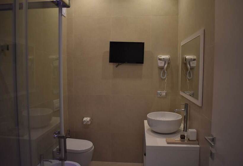 اتاق لوکس, Gatto Bianco Duchessa