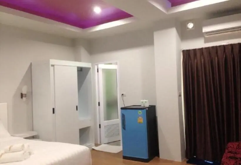 اتاق استاندارد با چشم‌انداز کوهستان, Namthip Residence