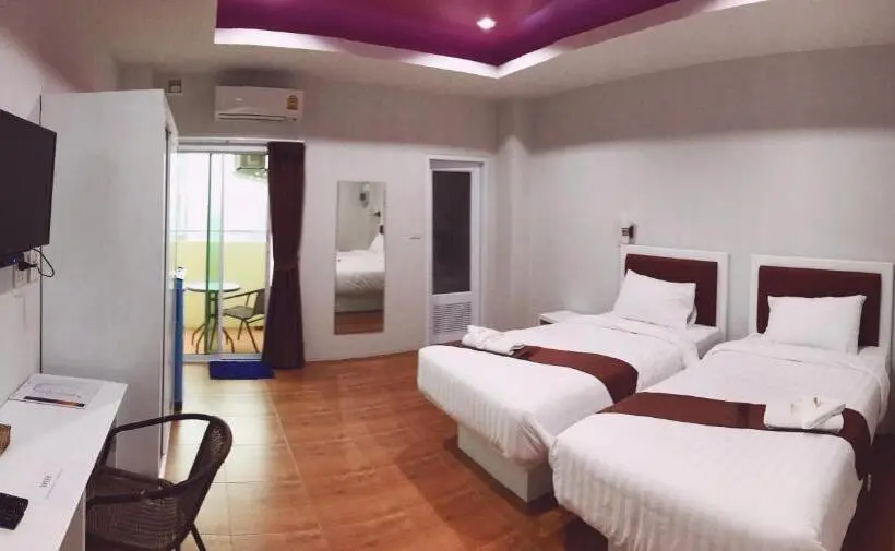 اتاق لوکس, Namthip Residence