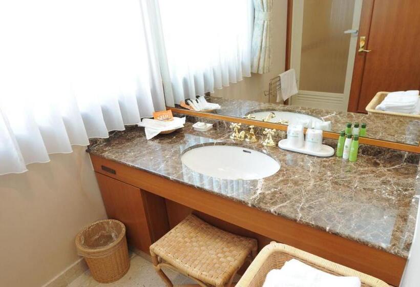 غرفة ديلوكس, Racine Shinmaebashi