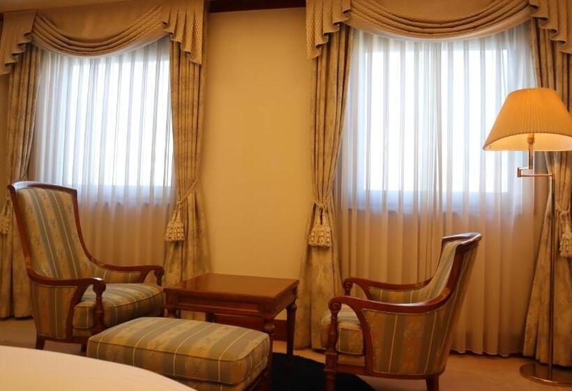 غرفة ديلوكس, Racine Shinmaebashi