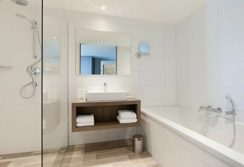 اتاق لوکس, Van Der Valk Hotel Groningen Hoogkerk
