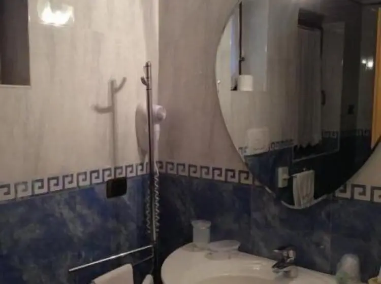 Standard Yhden Hengen Huone, Villa Elena