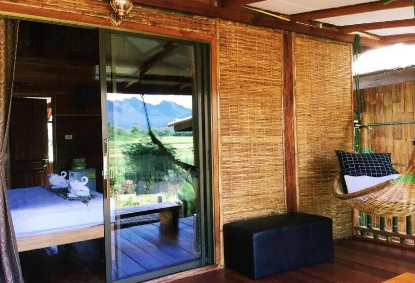 デラックスバンガロー, Phoxay Ngam Resort