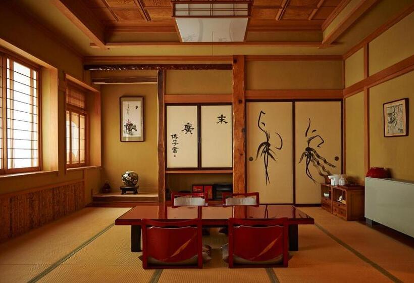 غرفة قياسية رباعية, Irorinoyado Ashina