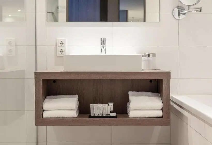 اتاق لوکس, Van Der Valk Hotel Groningen Hoogkerk