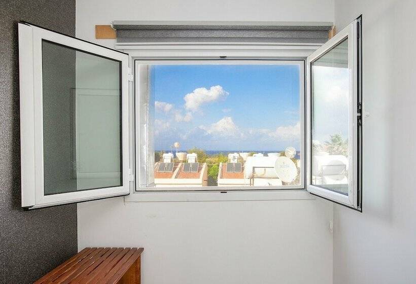 חדר סטנדרט, Sun Rays