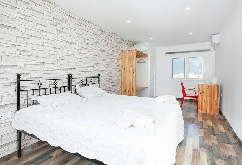 חדר משפחתי, Sun Rays