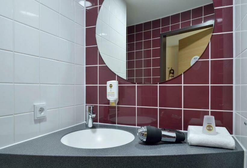 Номер Стандарт Индивидуальный, B&B Hotel Berlin Tiergarten