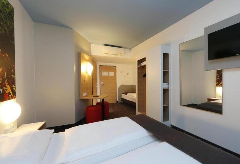 Номер Стандарт Трехместный, B&B Hotel Berlin Tiergarten