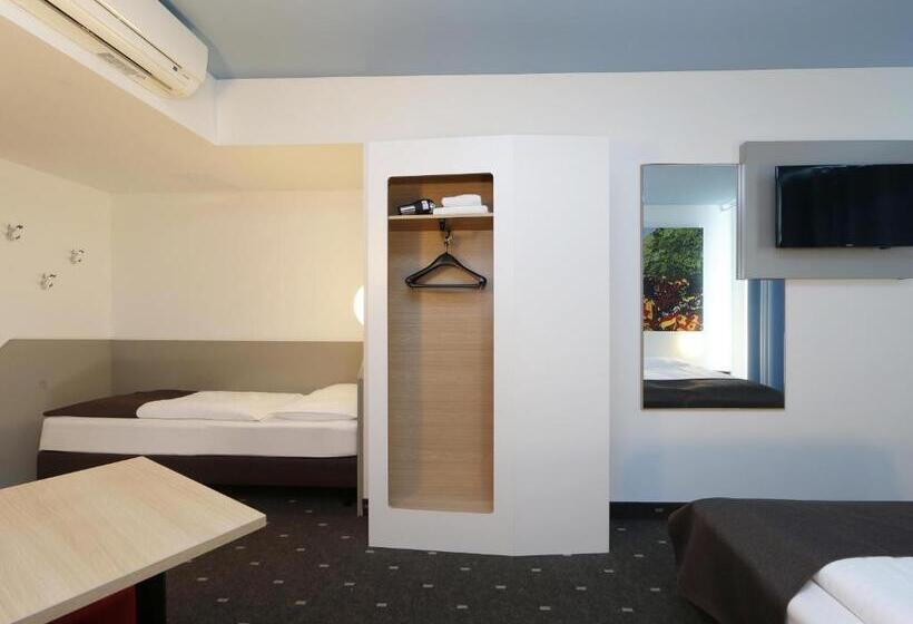 Номер Стандарт Трехместный, B&B Hotel Berlin Tiergarten