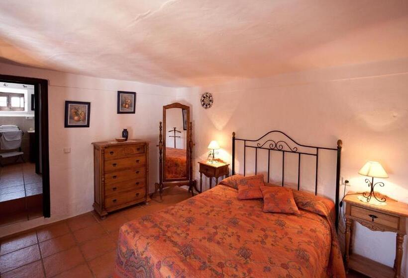 غرفة قياسية ثلاثية, Cortijo La Haza